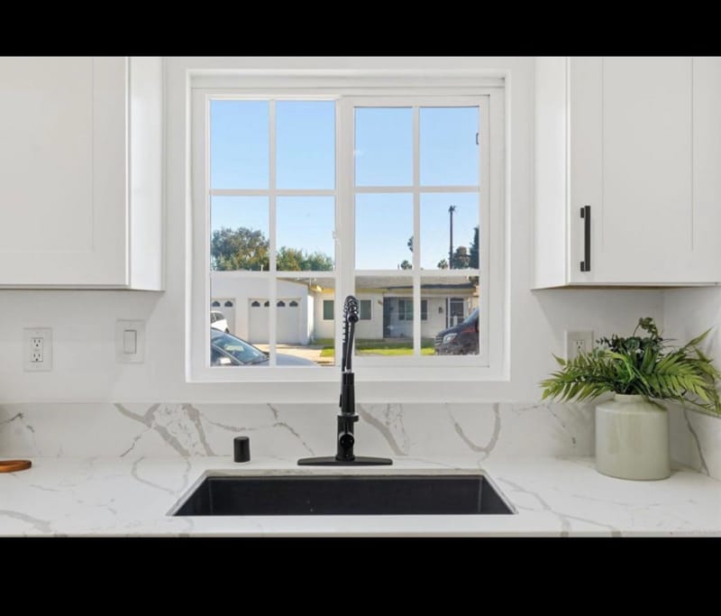 Building Photo - 702 Oaklawn Ave