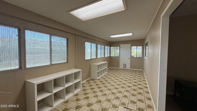 Building Photo - 9342 E Citrus Ln S