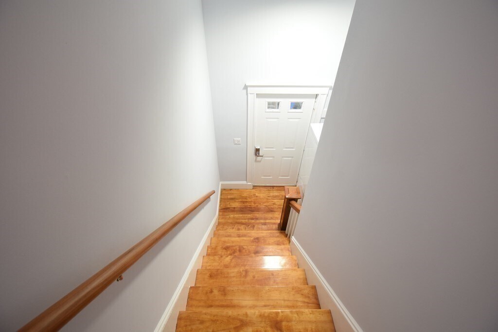 Building Photo - 1133 Beacon St