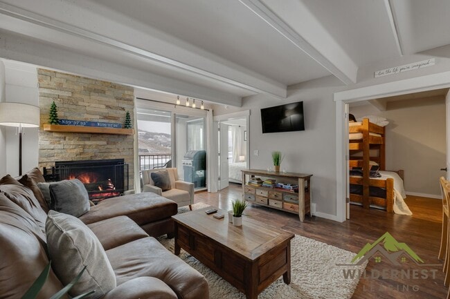 Building Photo - Amazing Views at this Fully Furnished Condo at the Lodge at Lake Dillon