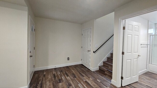 Building Photo - 23(1456,1458)