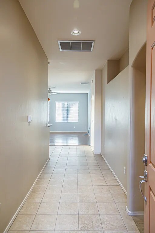 Building Photo - 7561 E Truces Pl