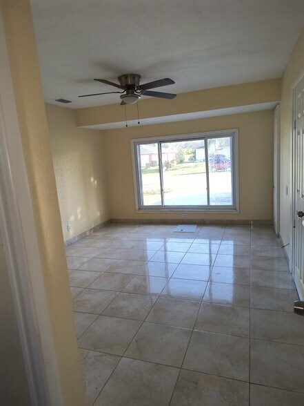 BEDROOM 1 - 399 SE Oakridge Dr