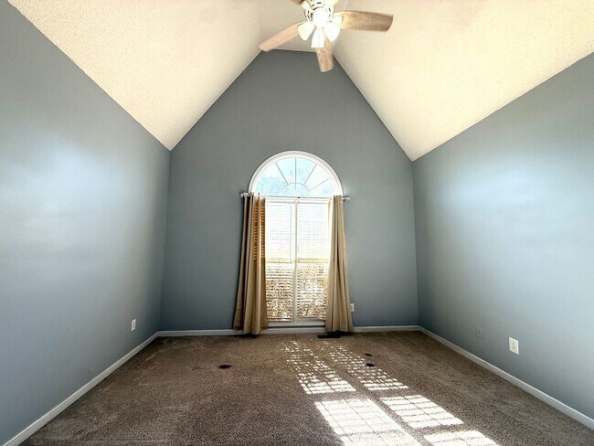 Building Photo - Charming 3 Bedroom Cape Cod