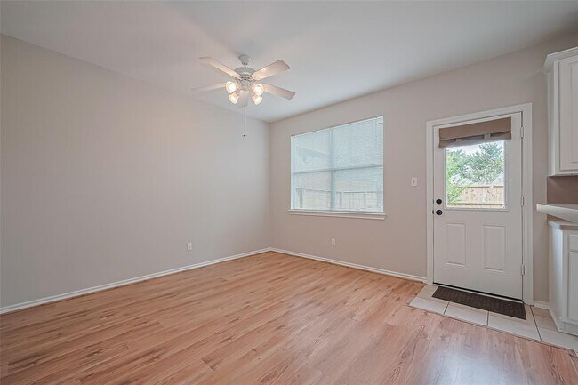 Building Photo - 16839 Carrollton Creek Ln
