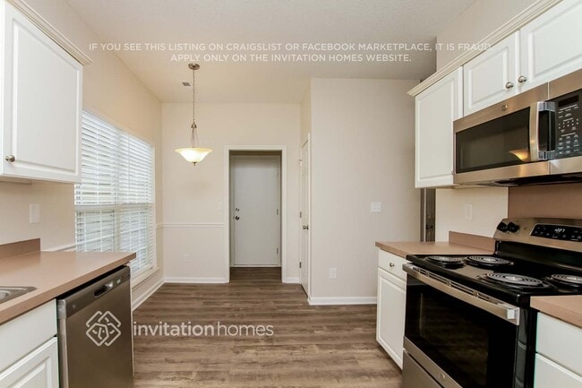 Building Photo - 16034 Farmall Dr