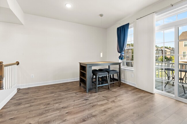 Building Photo - 2962 Chalkstone Pl