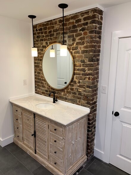 Building Photo - 309 Lutie St