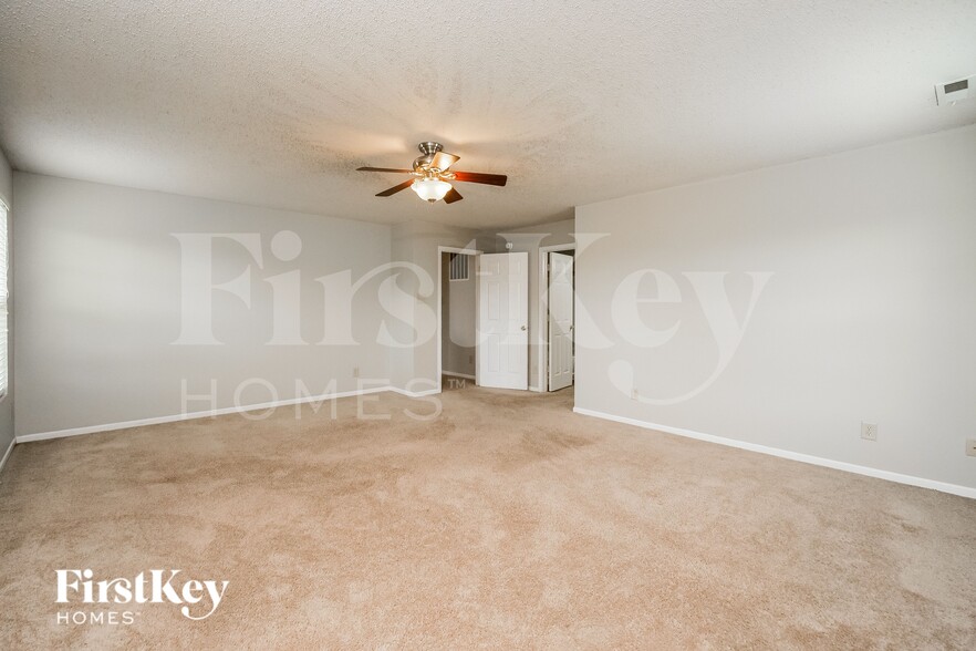 Building Photo - 14267 Clapboard Dr