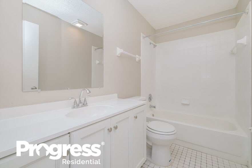 Building Photo - 10414 Ashley Oaks Dr