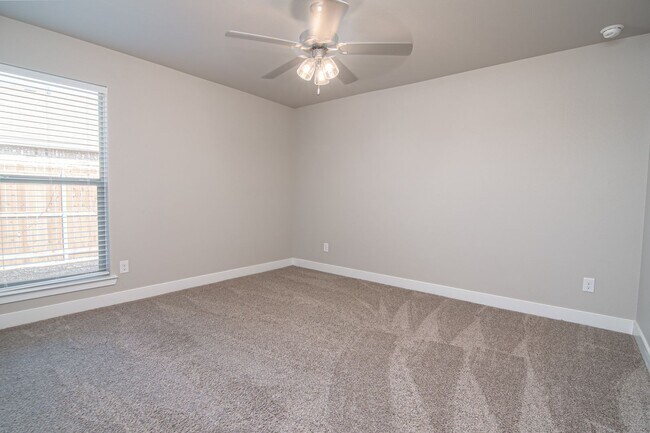 Building Photo - 2408 Outlaw Ct