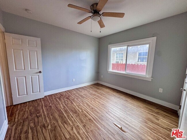 Building Photo - 1151 E 15th St