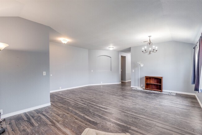 Building Photo - 2402 Pheasant Run