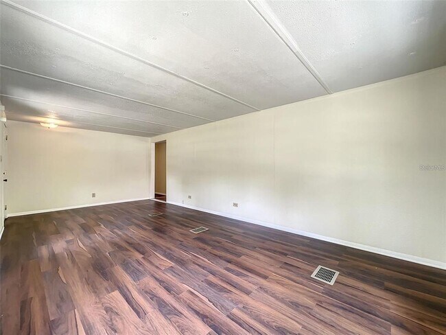 Building Photo - 831 Wolf Trail