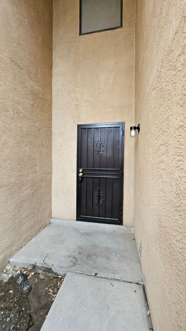 Building Photo - Martha Street NE-2208