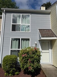 Building Photo - 7104 NE 43rd St
