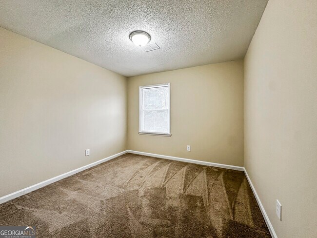 Building Photo - 1577 Linksview Way