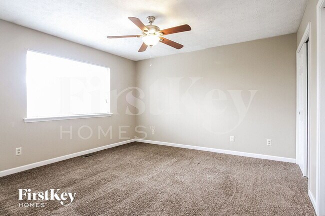 Building Photo - Single Family Home