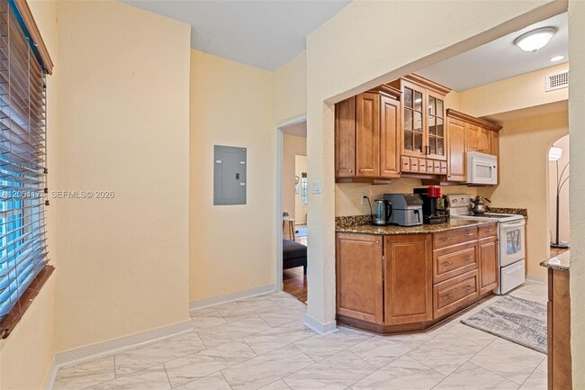 Building Photo - 46 Montilla Ave