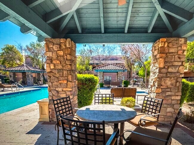 Building Photo - 20660 N 40th St