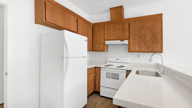 Building Photo - 1336 Park Ave