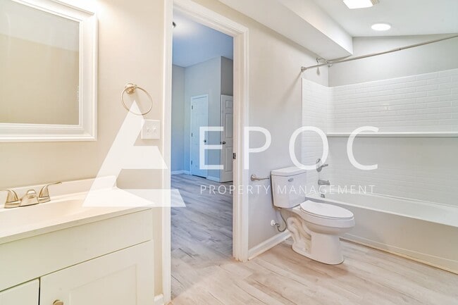 Building Photo - 4013 Markwood Rd