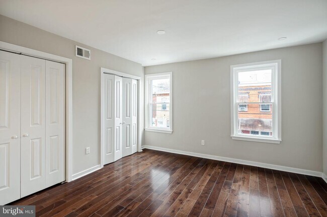 Building Photo - 1831 Reed St