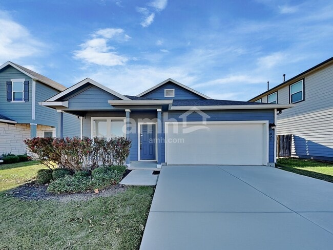 Building Photo - 421 Pebble Bend