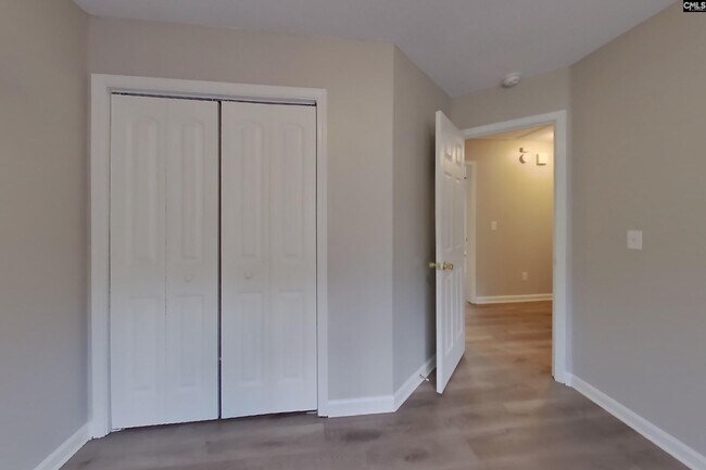 Building Photo - 127 Wenlock Cir