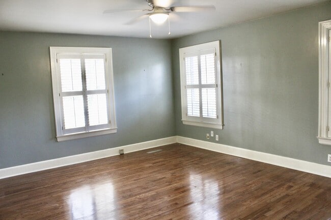 Building Photo - 2600 E Doublegate Dr