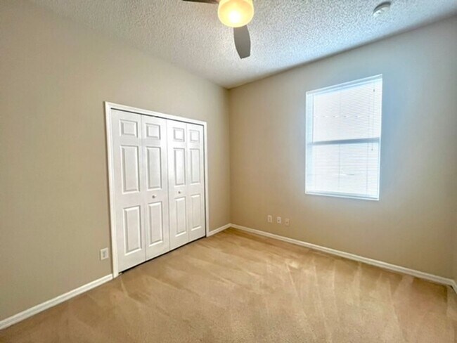 Building Photo - Spacious 4-Bedroom, 2-Bathroom Home for Re...