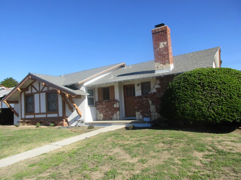 Building Photo - 7646 De Soto Ave