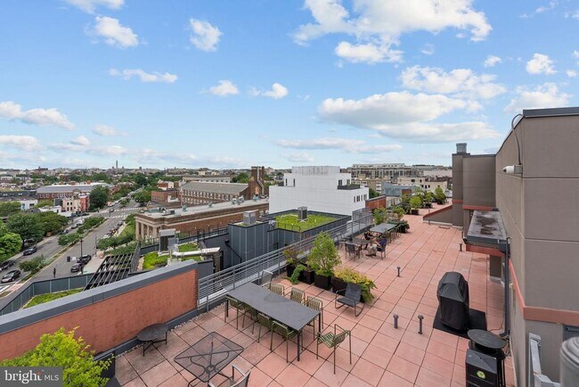 Building Photo - 2120 Vermont Ave NW