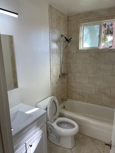 Bathroom - 3045 E Theresa St