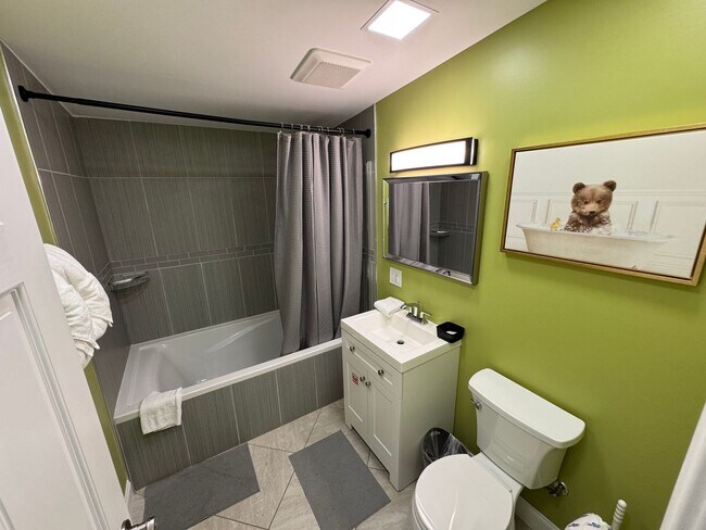 Building Photo - Pet Friendly!!!!