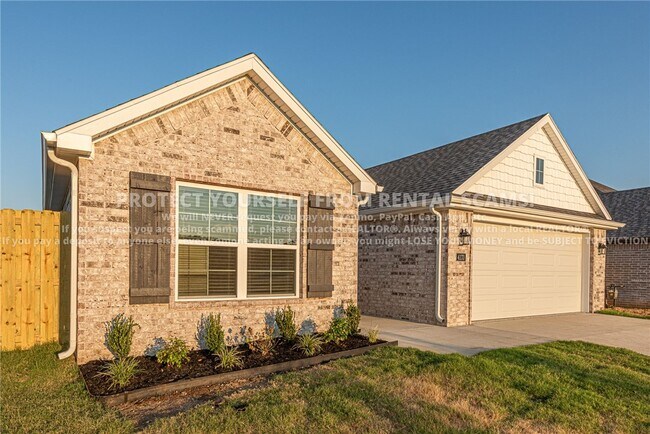 Building Photo - 4173 W Barhem Dr