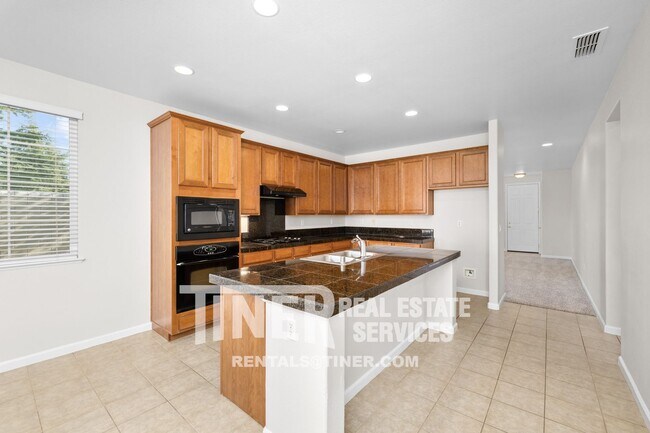 Building Photo - 1422 Stoney Cross Ln
