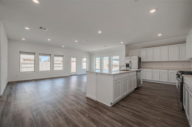 Building Photo - 5119 Whispering River Dr