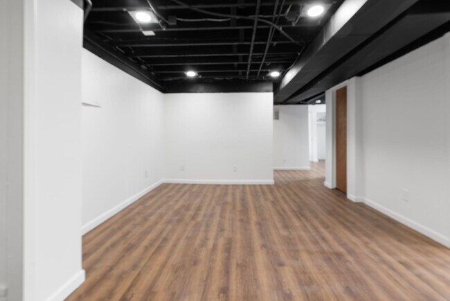 Building Photo - 655 Ferndale Ave