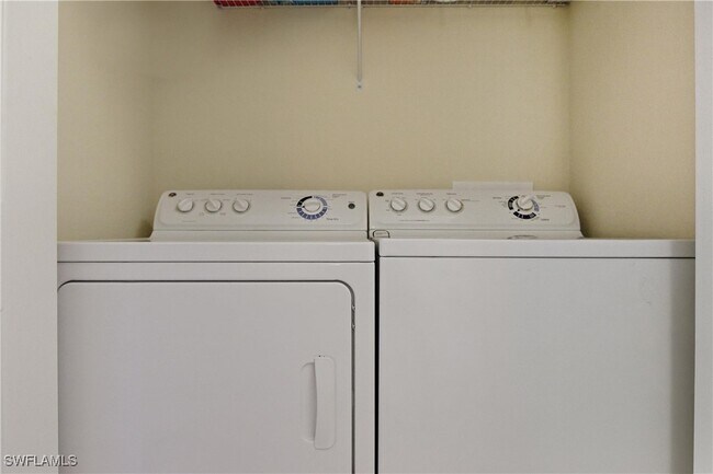 Building Photo - 9844 Venezia Cir