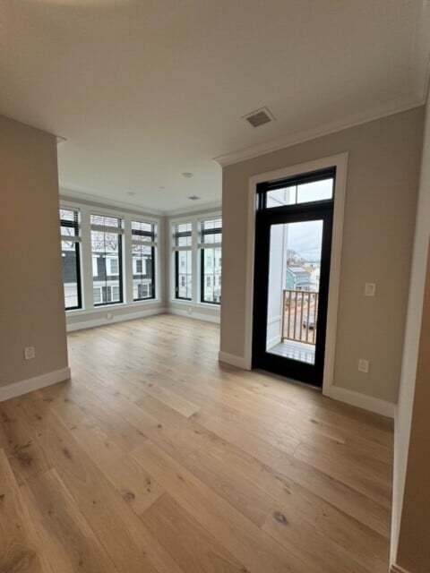 Building Photo - 155 Everett St