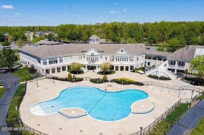 Building Photo - 49 Baltusrol Dr