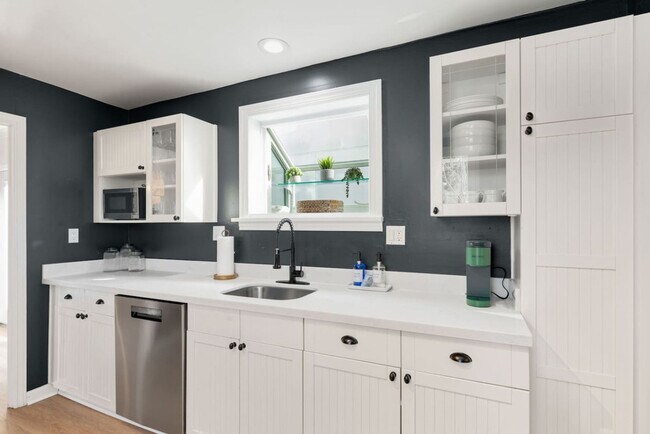 Building Photo - 2749 NW 65th St