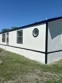 Building Photo - 407 E Main St