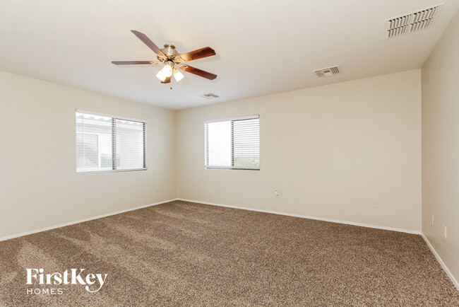 Building Photo - 8423 S Egyptian Dr