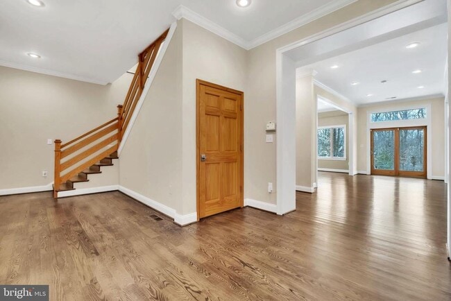 Building Photo - 6415 Bradley Blvd