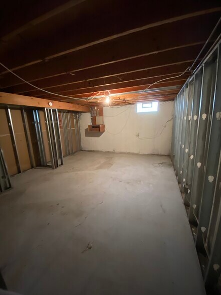 Basement - 734 S Walnut St