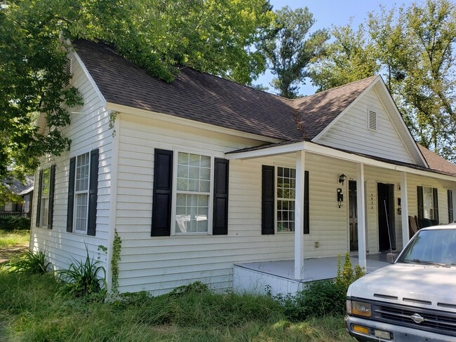 Primary Photo - 3952 Ellison St
