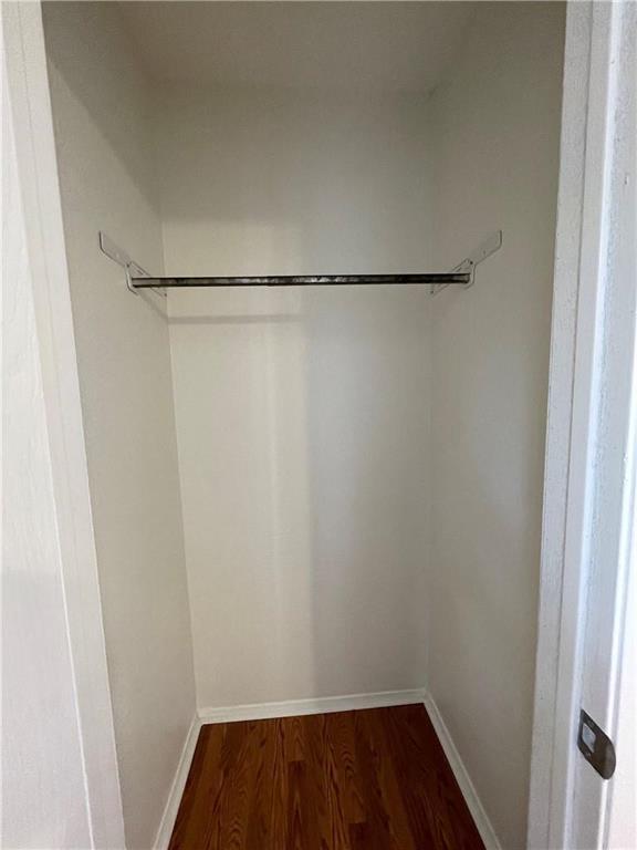 Building Photo - 1911 Heathwood Cir