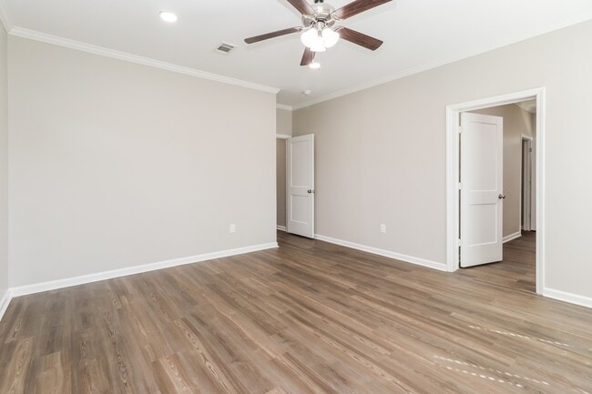 Building Photo - 8516 Kellett St